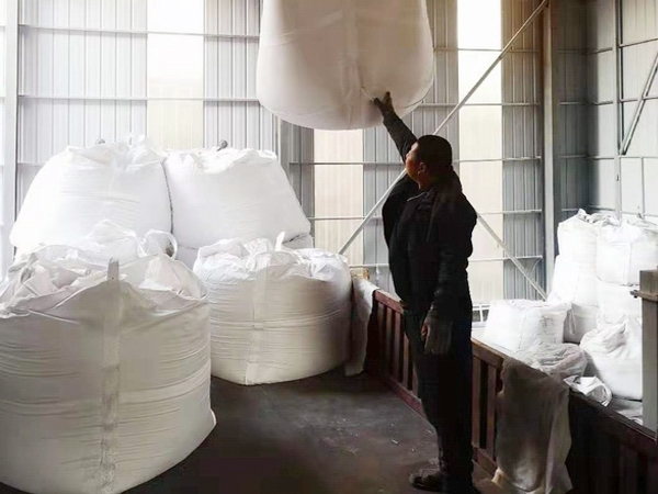 养牛用生石灰吗?生石灰在养牛方面的用途 养牛用生石灰吗?生石灰在养牛方面的用途